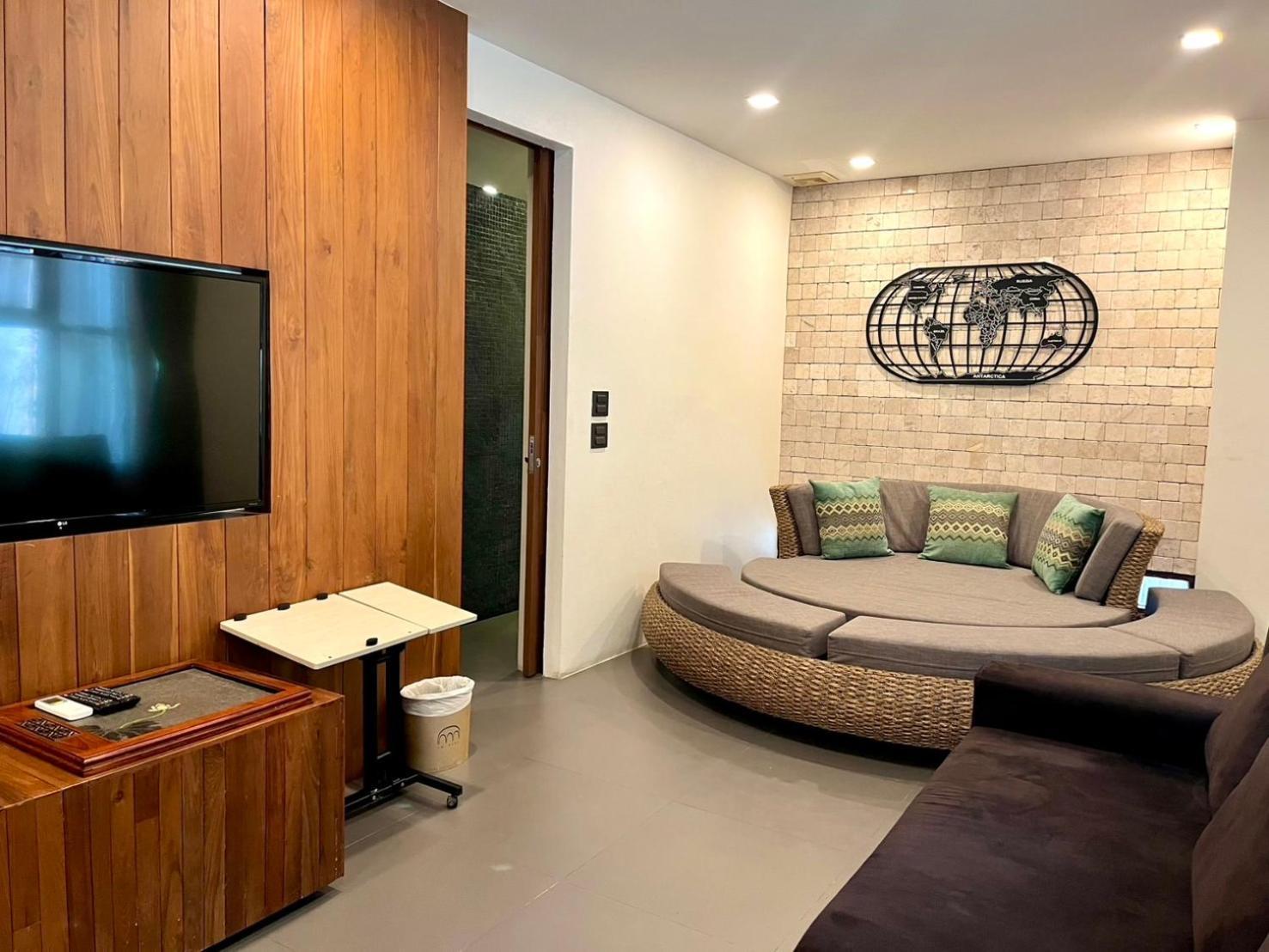Le Pure Hotel Chiangmai SHA Chiang Mai Esterno foto